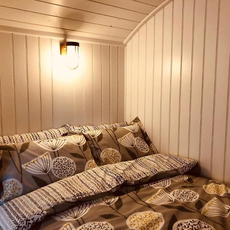 Somerleyton Meadows - The Hideaway Hut & Hot Tub Herringfleet Exterior foto