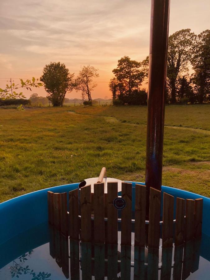 Somerleyton Meadows - The Hideaway Hut & Hot Tub Herringfleet Exterior foto