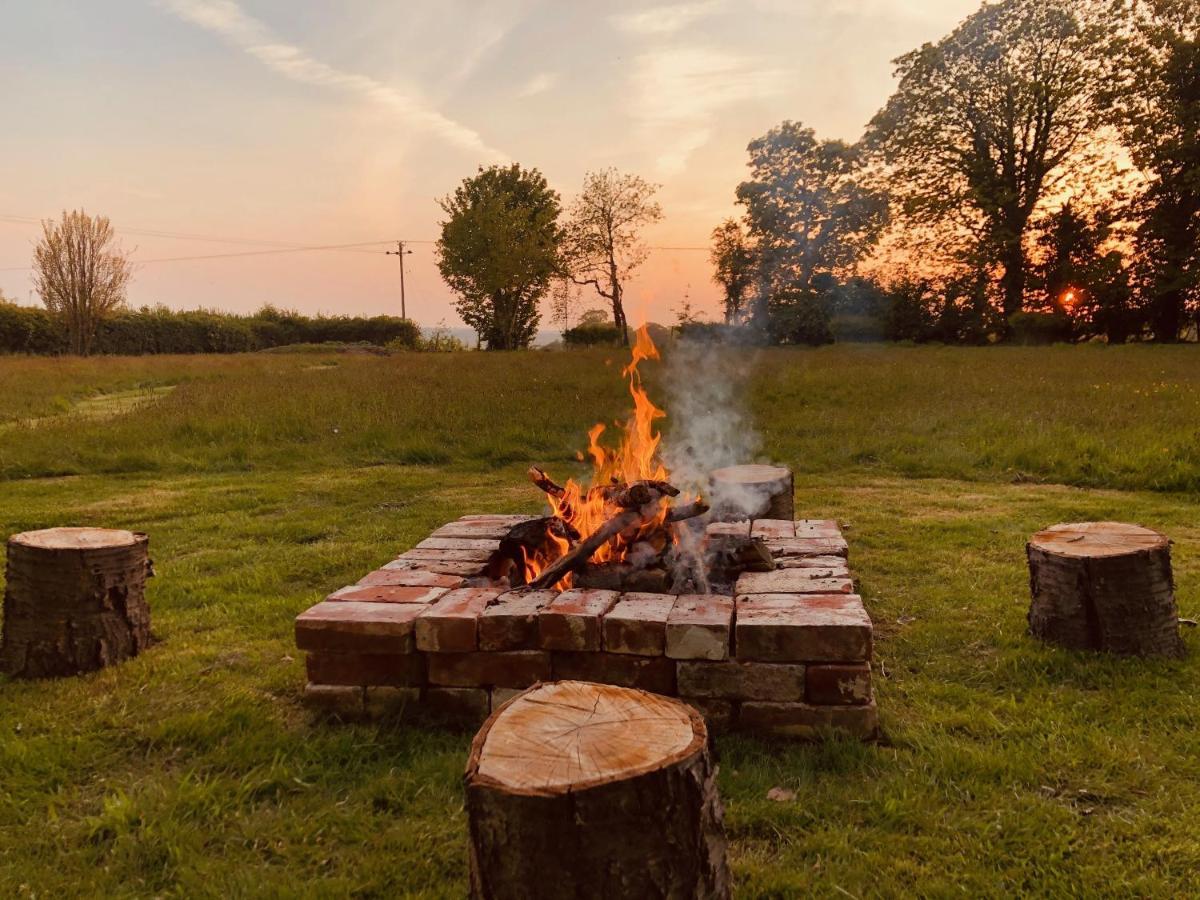Somerleyton Meadows - The Hideaway Hut & Hot Tub Herringfleet Exterior foto
